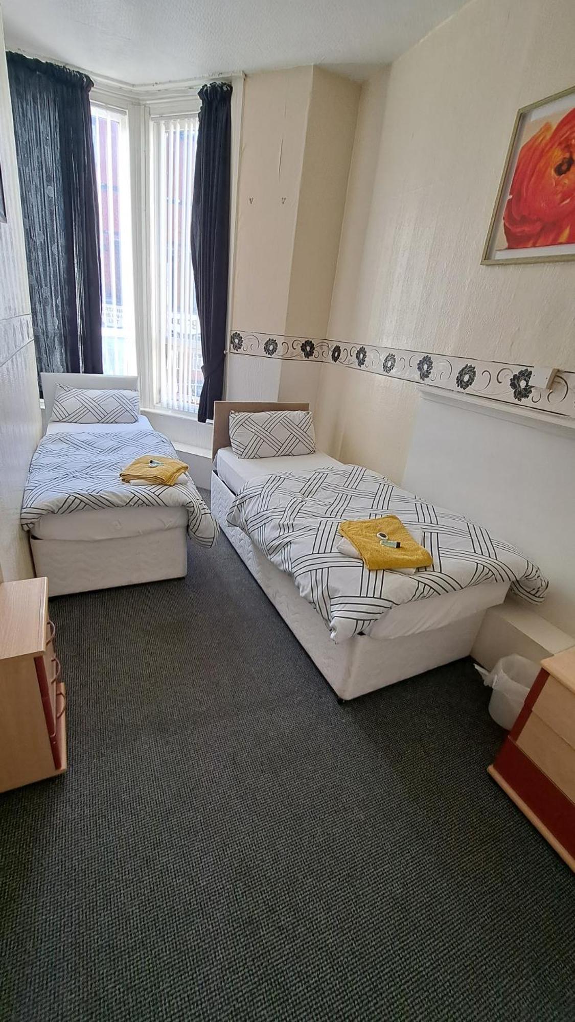 Fern Villa Hotel - Albert Road Blackpool Luaran gambar