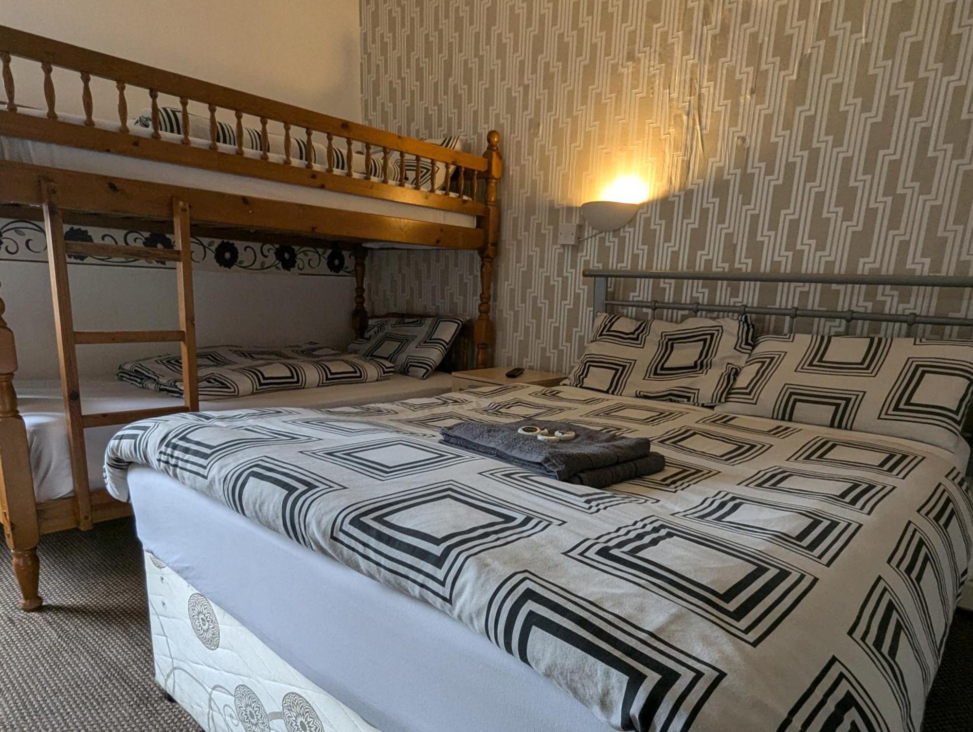 Fern Villa Hotel - Albert Road Blackpool Luaran gambar