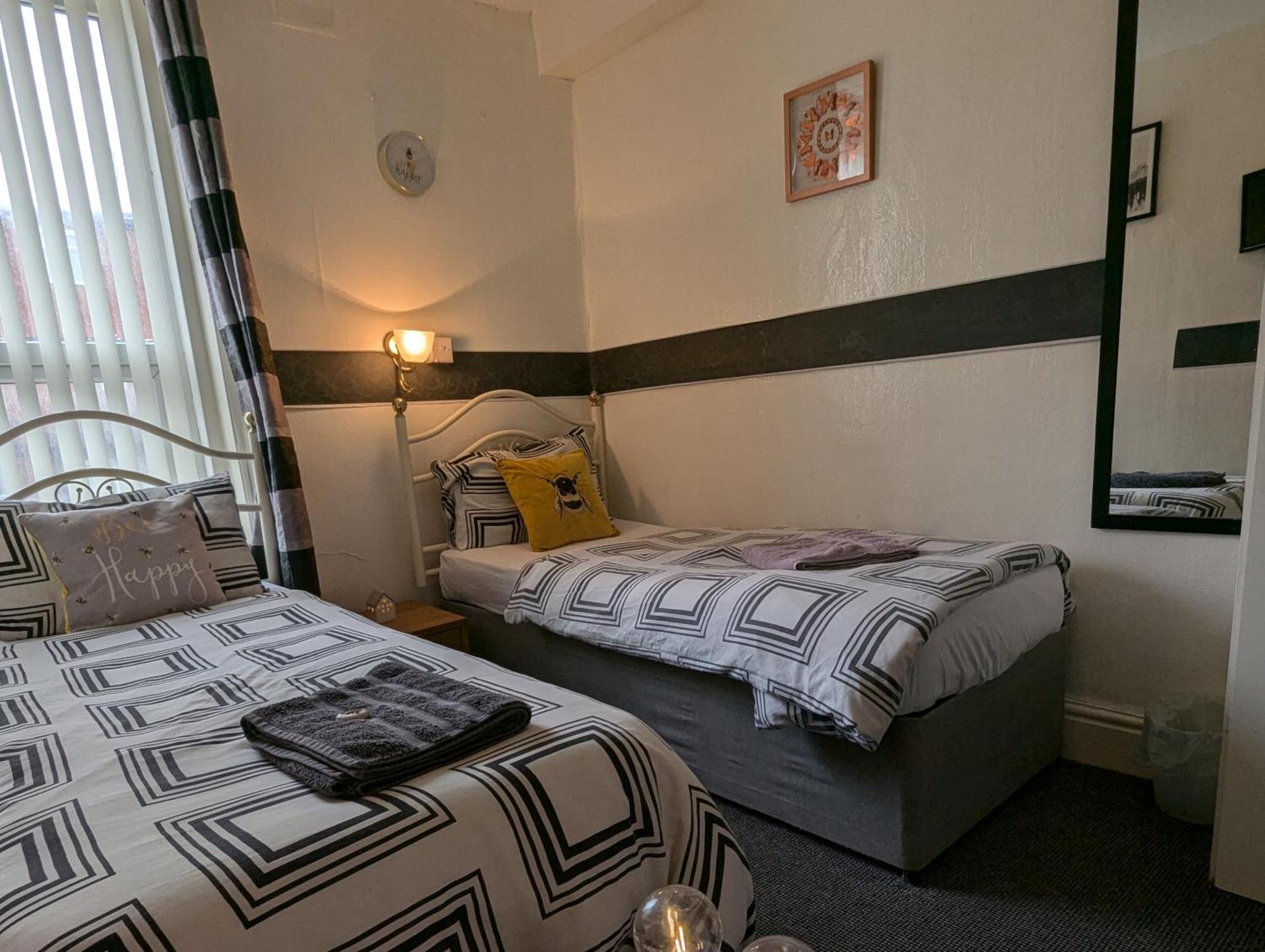 Fern Villa Hotel - Albert Road Blackpool Luaran gambar